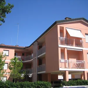 appartamenti-dei-pini.hotelinveneto.com/